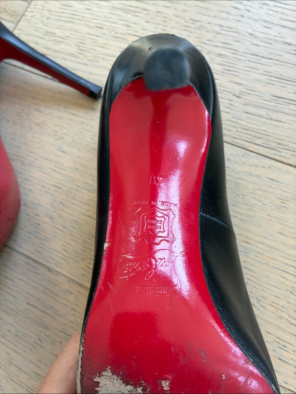 Christian Louboutin Black Leather Round-Toe Stiletto Pumps EU sz40 - Picture 9 of 11